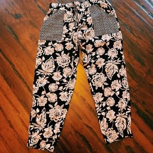 AMERICAN EAGLE FLOWER PANTS